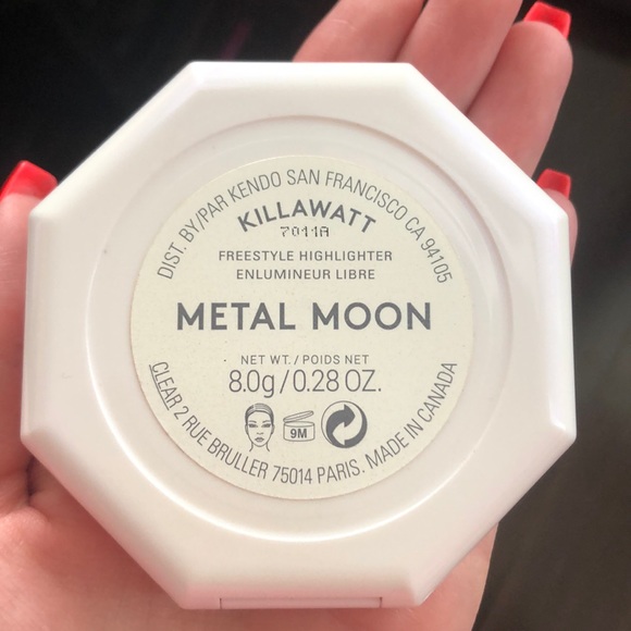 fenty beauty killawat highlighter in METAL MOON - Picture 2 of 5